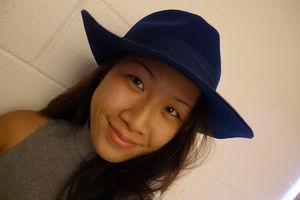 Meet your Posher, Kayla
